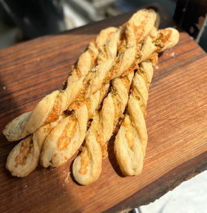 Smoked Cheddar & Gordal Twists - Pack of 5 - AVAILABLE FOR DELIVERY FRI 12th & SAT 13th September